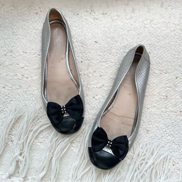 Prada Flats Silver/Black Leather Bow Rhinestones Flat Dress Shoes 7 - Picture 1 of 8